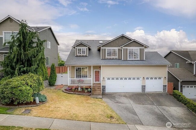Building Photo - Beautiful Craftsman Marysville! Rental