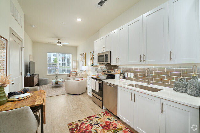 Interior Photo - Bexley West Creek Rental