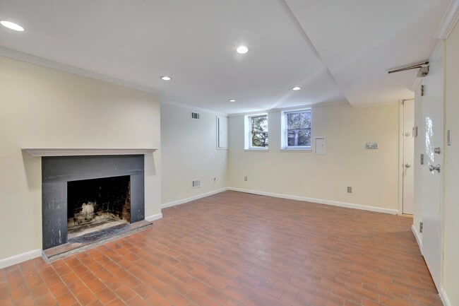 Photo - 308 11th St SE