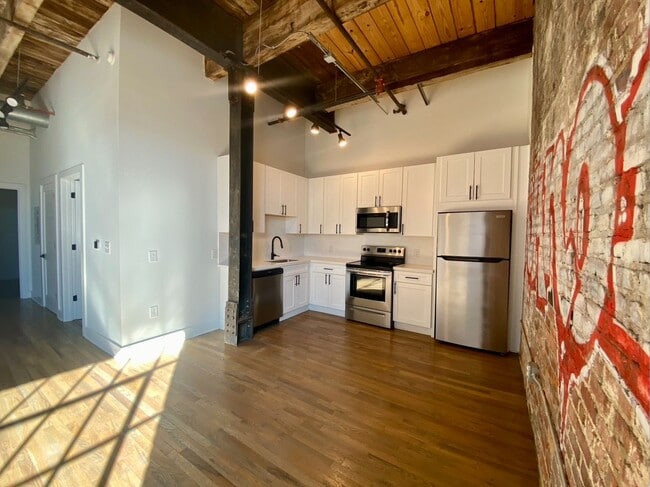 Photo - Lofts At Abrams Fixtures