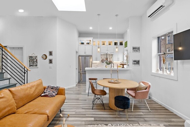 Photo - 405 Bloomfield St Unit 4