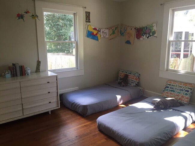 Building Photo - 170 Windsor Ct