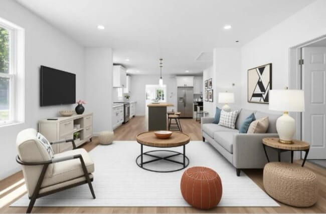 Photo - 322 E 15th St