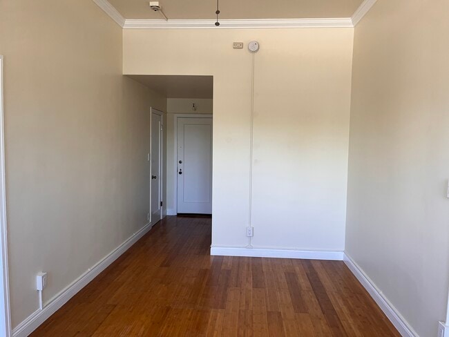 Photo - 3005 Main St Unit 209