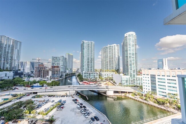 Photo - 31 SE 5th St Unit 1603