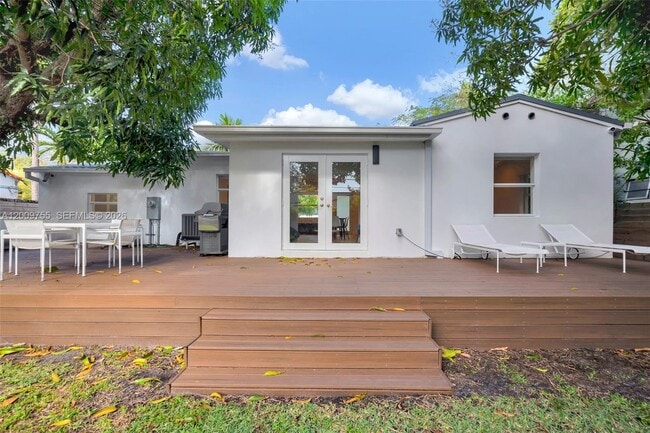 Building Photo - Northeast 81st Street, Miami, FL 33138 - 3 BR 2 BA single-family home