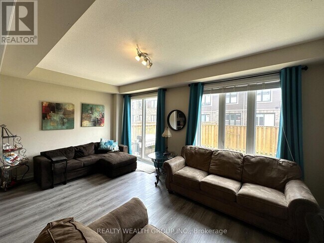 Photo - 1890 Rymal Rd E