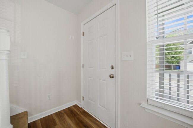 5109 James St