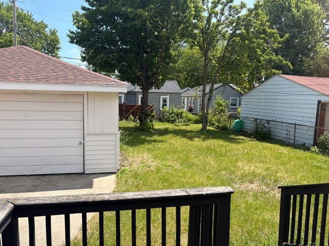 Photo - 11430 Lenore Ave