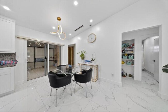 Photo - 849 Camellia Dr