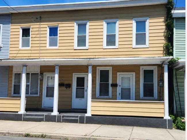 Building Photo - 243 N 2nd St Unit B