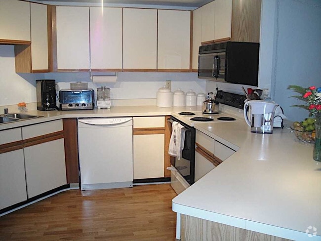 Building Photo - 270 E Highland Ave Unit 835 Rental