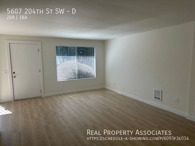 Photo - 5607 204th St SW Unidad D