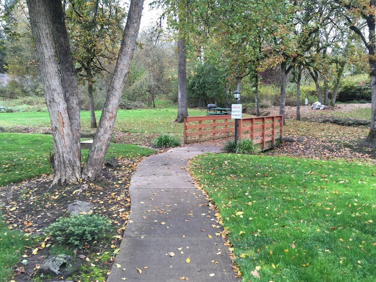 Photo - MeadowBrook Apartments