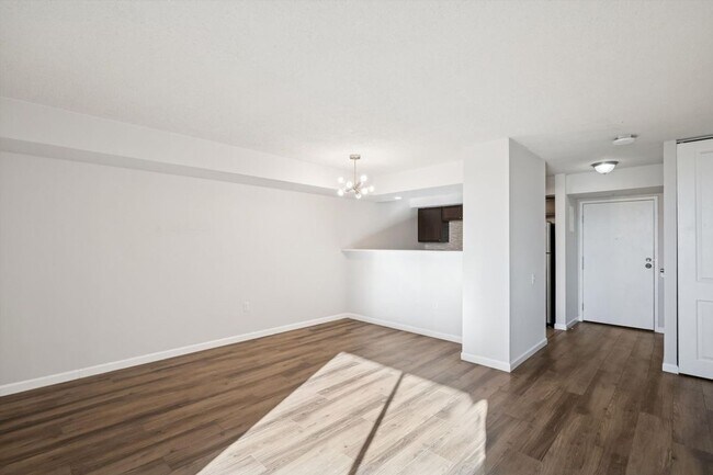 Photo - 601 W 11th Ave