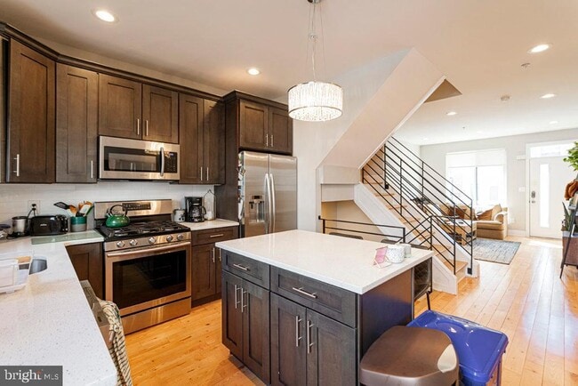 Photo - 603 Emily St Townhome