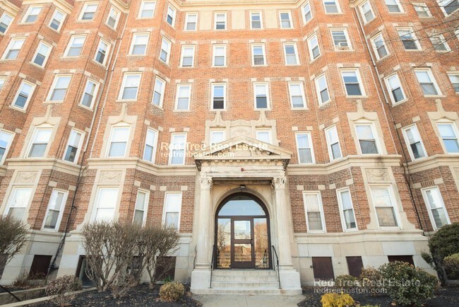 1175 Boylston St Unit 50