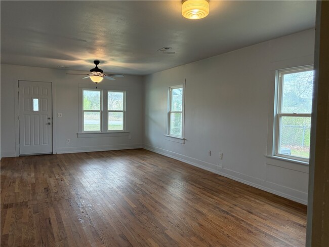 Photo - 2255 E Huntsville Rd