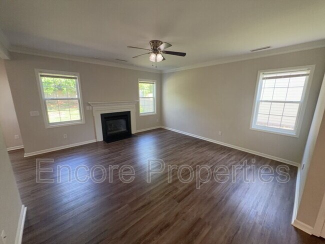 Photo - 242 Inkster Cove