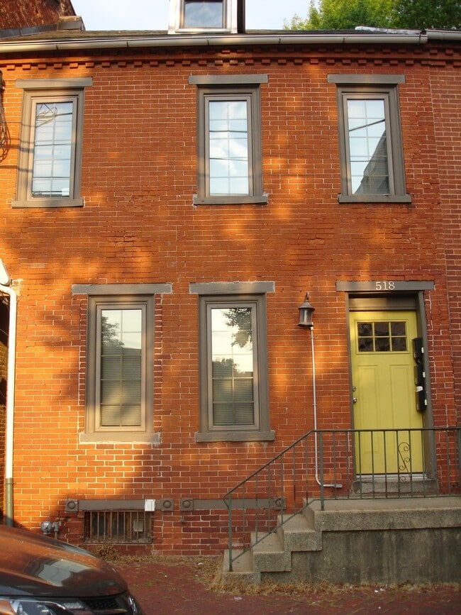 Building Photo - 518 N Queen St Unit 518 N QUEEN ST APT. #1