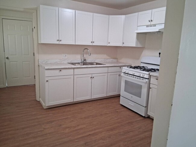 Photo - 614 Otis Ave