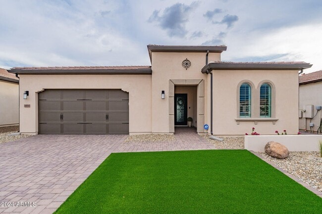 Photo - Luxury Rental in Queen Creek - Try Before You Buy