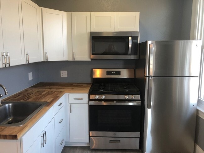 Building Photo - 121 Cohassett St Unit Apt. #2