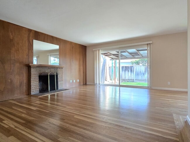 Photo - 1542 Parkview Ave