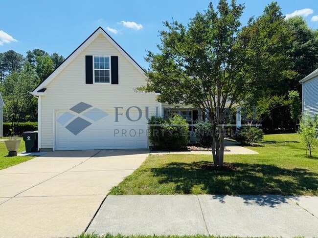 Building Photo - Spacious Ranch-Style Smart Home with Bonus Room, Sunroom , Electricity Included ! - & 2-Car Garag...