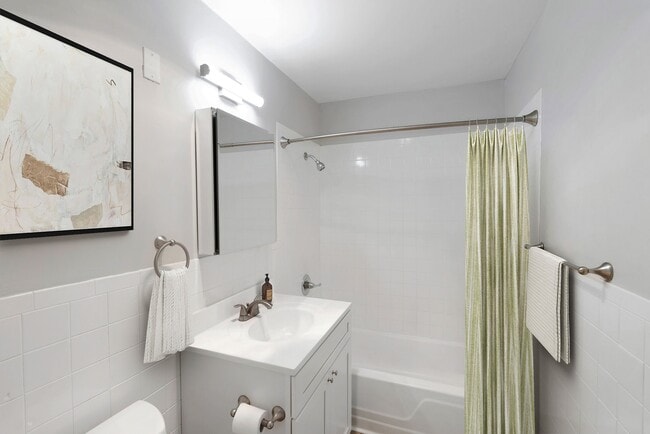 Photo - Lake Shore Park Apartments