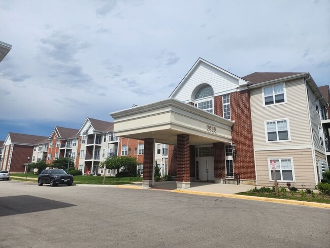 Building Photo - 2 bed 2 bath Kenosha condo