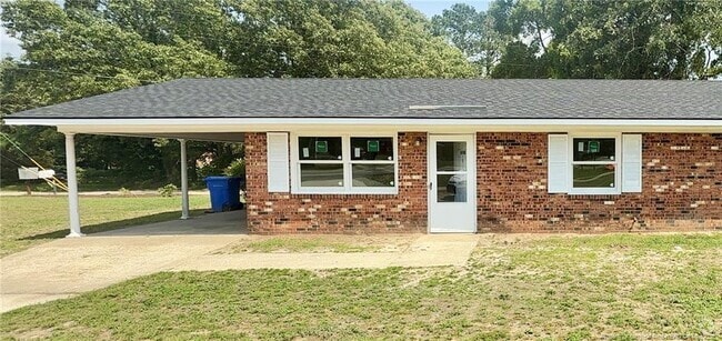 Building Photo - 4740 Rosehill Rd Rental