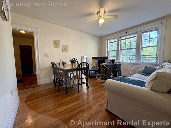 Building Photo - 11 Ellery St Unit #3