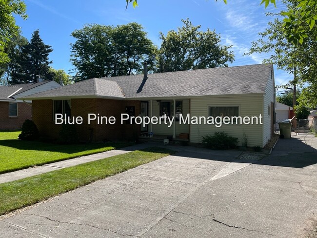 Photo - 455 Linden Dr