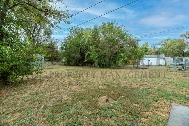 Photo - 726 S Bonn St