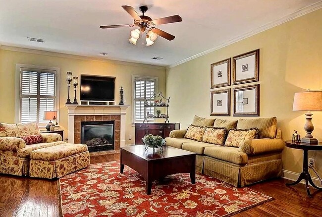 Photo - 158 E Porter Run Dr