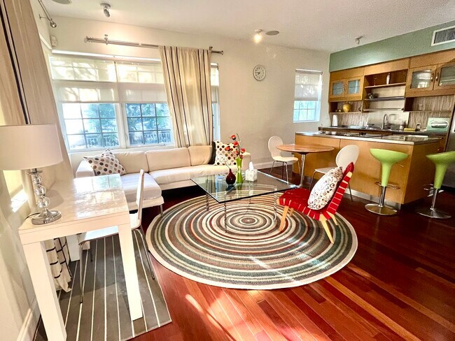 Photo - 1330 Drexel Ave Unit 101