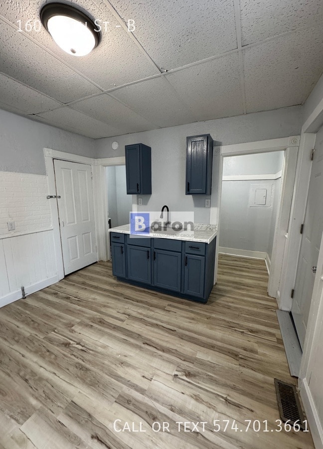 Building Photo - 160 N 6th St Unit B