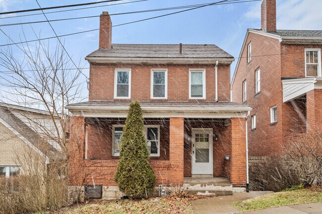 Building Photo - 139 Sumner Ave