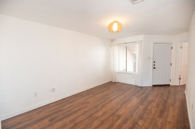 Photo - Cozy South East Austin Condo