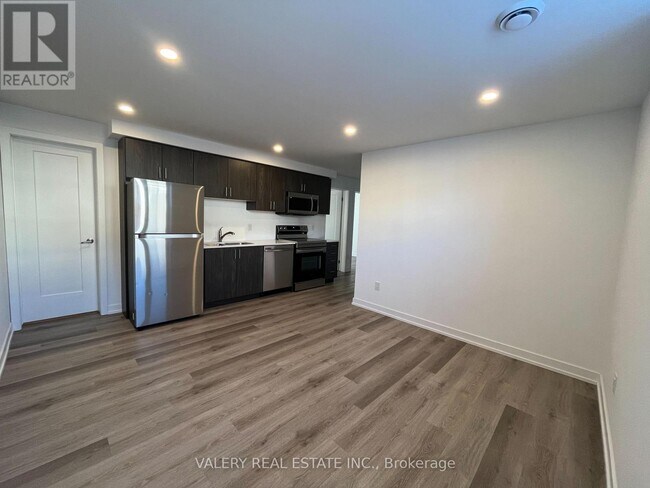 Photo - 514 - 4263 FOURTH AVENUE