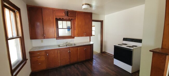 Photo - 2 BEDROOM 1 BATHROOM HOUSE FOR RENT