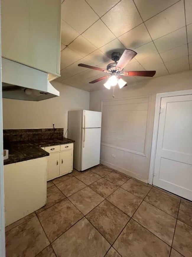 Photo - 2727 Lasker Ave