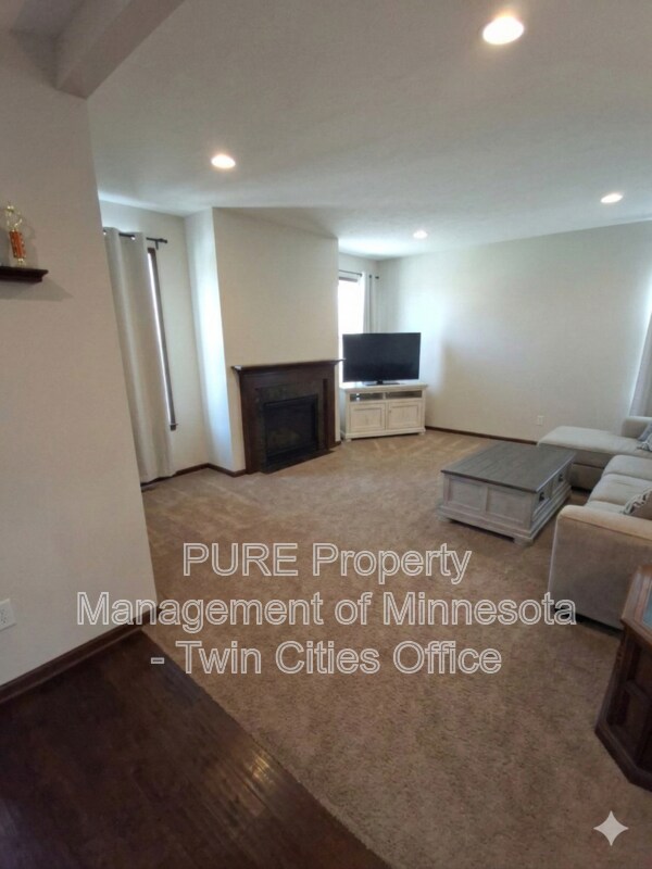 Photo - 1704 Basswood Ct