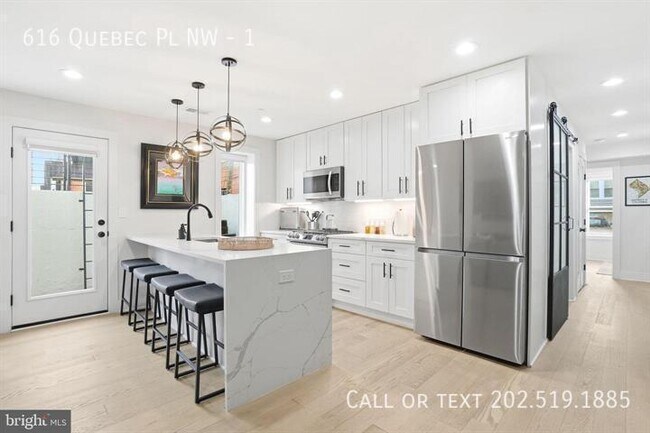 Photo - 616 Quebec Place NW