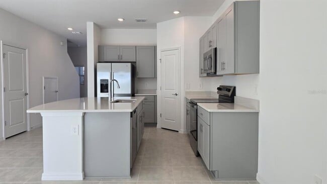 Photo - 2220 Portrait St