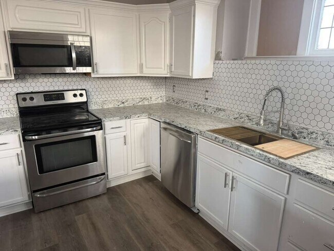 Photo - 9024 Quincy St