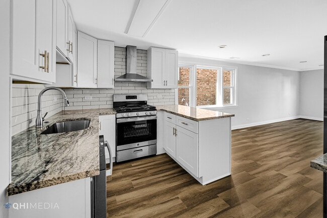 Photo - 135 Custer Ave Unit 1