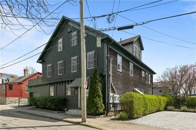 37 Lee Ave Unit 3