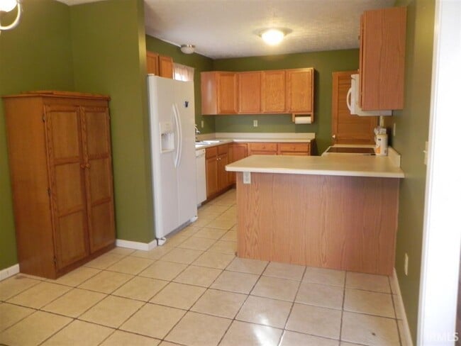 Photo - 340 Plantation Way